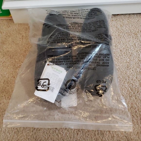 Crocs size 9 - Picture 7 of 7